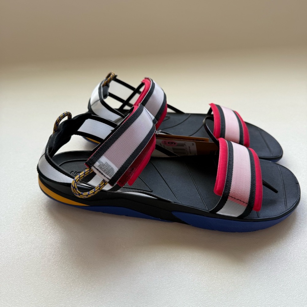 The North Face Skeena Sport Sandals Black Red Blue Yellow Mens Size 9 - Picture 3 of 9
